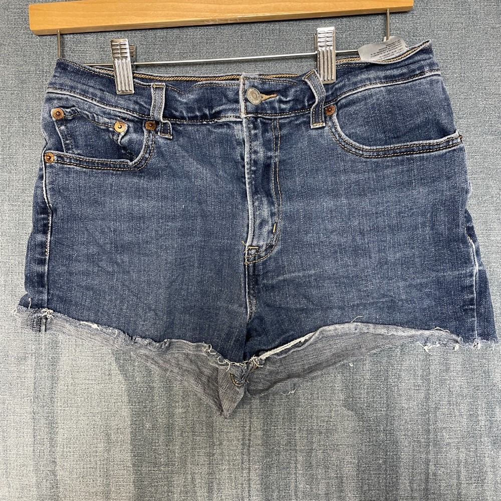 Levi's Cutoff Shorts Womens 29 Blue Denim Pockets Medium Wash Everyday Wear
